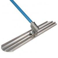 Lisseuse manuelle à béton et barre à débuller